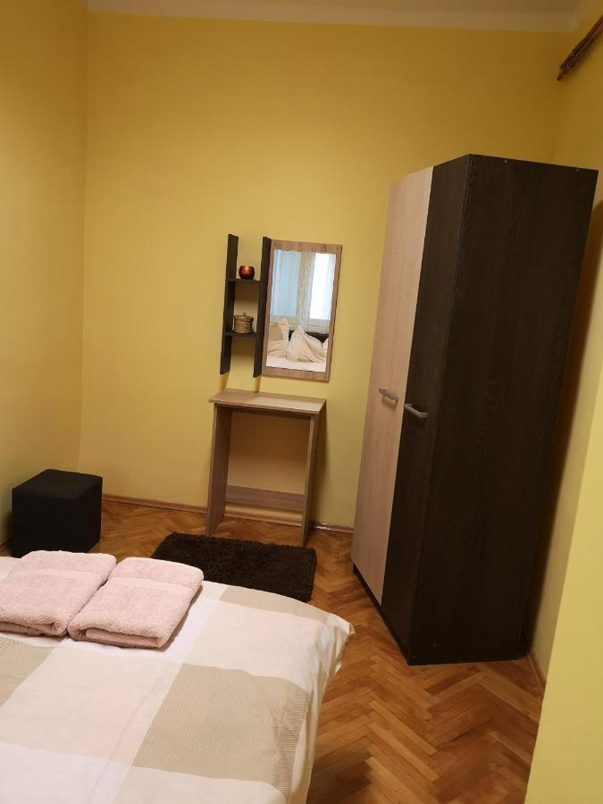 Veva Apartman - Eger Maganszallashely Екстериор снимка